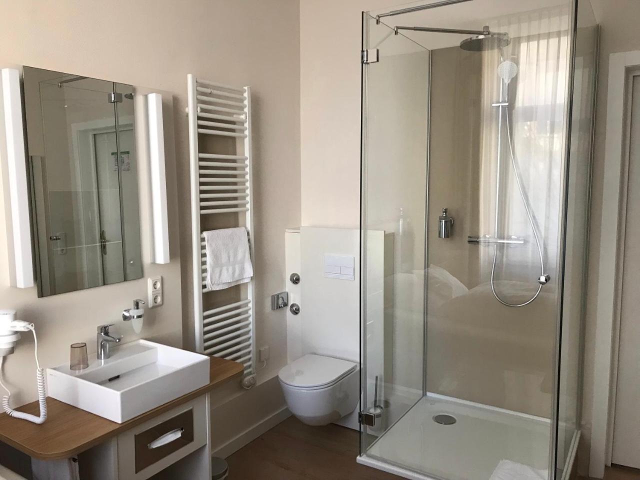 ולברט Stuettgens Hotel מראה חיצוני תמונה